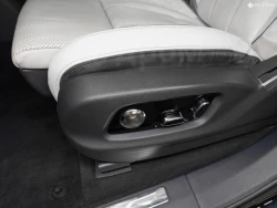 Hongqi E-HS9 23